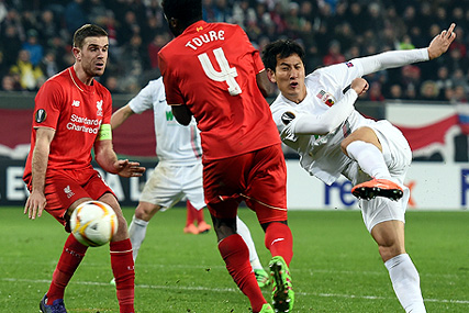 지동원 강렬한 골대 강타, 주전 입지 청신호?