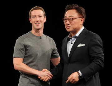 페이스북 사로잡은 한국, 삼성부터 SKT까지 러브콜