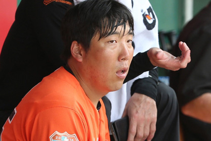 ‘0.178 메이저 고집’ 김현수, 플래툰 활용?