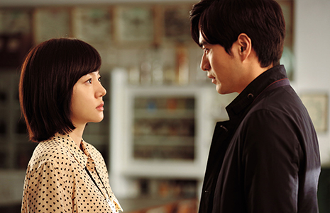 '시간이탈자' 얄궂은 운명? '시그널' 득일까 독일까