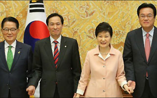 박 대통령-3당 원내대표 '협치 첫걸음 뗐다'