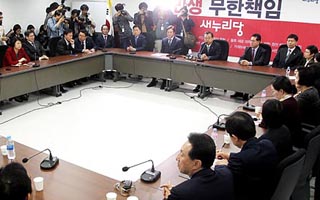 " '2선 후퇴' 전제된 거국내각 구성,  현실적 대안"