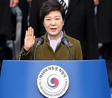 박 대통령의 '우울한' 취임 4주년