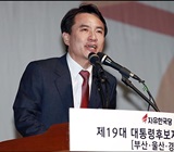 김진태 “문재인·안철수 확실히 이기려 나와…바른정당 통합 대상 아냐”