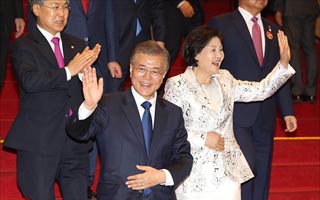 [문재인 정부] 첫 인사 '대탕평'+'탈권위'+'권력기관 축소' 의지 담겨