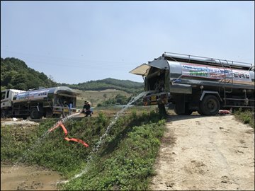 남양유업, 우유 탱크로리에 물 싣고 가뭄 농가 지원