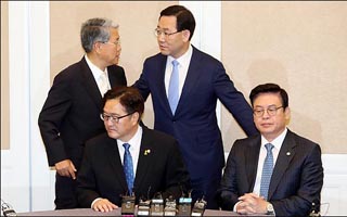 추경안 저지 한국당, 비난에도 '마지막 보루' 자처 이유는