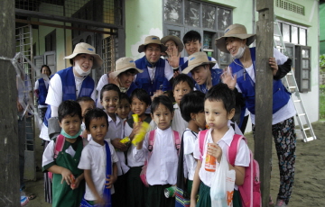 삼성물산, 미얀마 빈민가 학교 찾아가 봉사활동 펼쳐