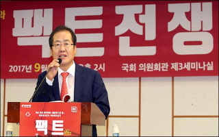 한국당 ‘보이콧’ 나흘째…단일대오 ‘야성’ 키우나
