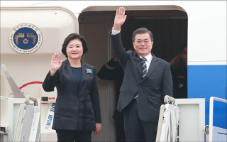 전술핵, 청와대 "입장 변화 없다"…야권 '핵균형' 요구 거세져