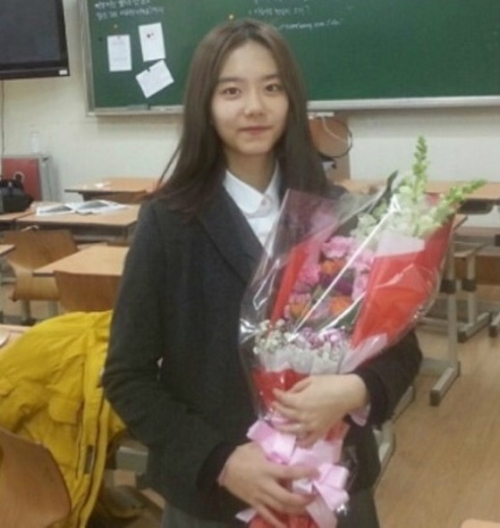김소혜, 상큼한 졸업사진 재조명 이유는?