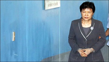 '재판 보이콧' 박근혜의 정치적 승부수 