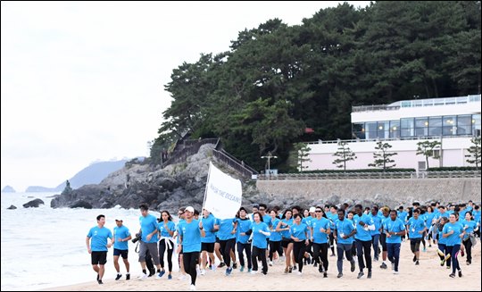 아디다스, 해양 환경보호 위한 해운대 '런포더오션' 행사 진행