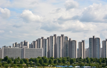 초과이익환수제 유예 종료 초읽기…조합원 분양 서두르는 강남 재건축