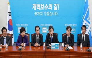 한국당 예산 반발에 잇달아 쓴소리 내는 바른정당
