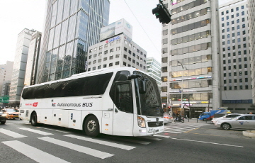 KT, '국내 1호'  5G  45인승 자율주행버스 국토부 운행 허가 획득 