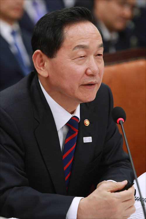 “돌고 돌아 영어수업 금지 보류”…김상곤의 굴욕
