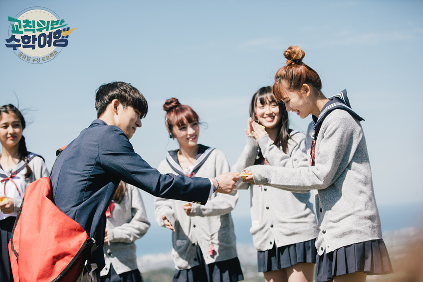 아이콘, 일본 소녀들의 훈남 오빠된 수학여행 재조명