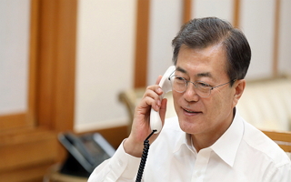 취임 후 첫 설 맞은 문 대통령 일정은?