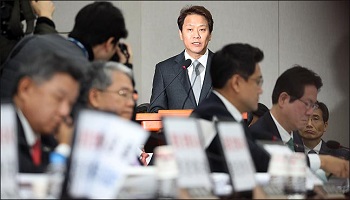 한국당 "보복수사 중단하라" 임종석 "덮을 수 없는 문제"