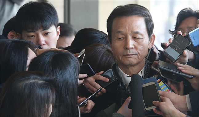 김장수, 세월호 보고 조작 의혹에 "대통령이 그런 지시 어떻게 하나"