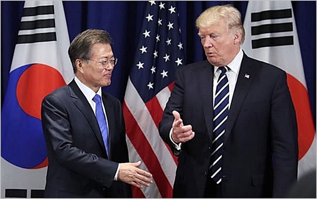 文-트럼프, 남북회담 결과 공유…"비핵화 긴밀 협의"
