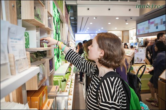 화장품 브랜드숍 곳곳 적자…재도약 기반 마련 '잰걸음'