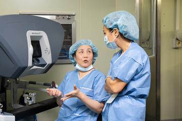 새로운 로봇수술법 배우러 로봇수술 전문의들 이대목동병원 찾는다