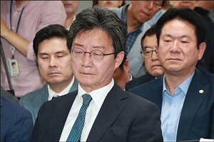 유승민 "무너진 보수, 혁신의 길 찾겠다"…바른미래당 정계개편 신호탄