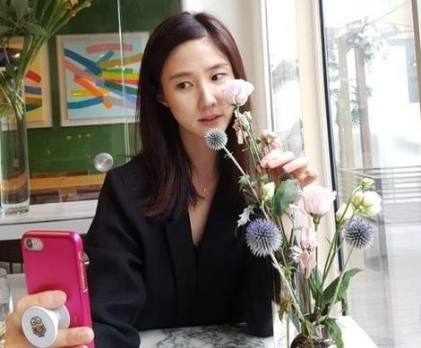 '김비서가 왜 그럴까' 이수경, 누가 꽃인지 헷갈리는 셀카 눈길