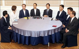 원 구성 협상 합의 불발에…김성태, '청와대 배후설' 제기