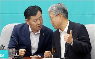 민주당과 대립각 한국당과 차별화…미래당 '위치선정' 고심 