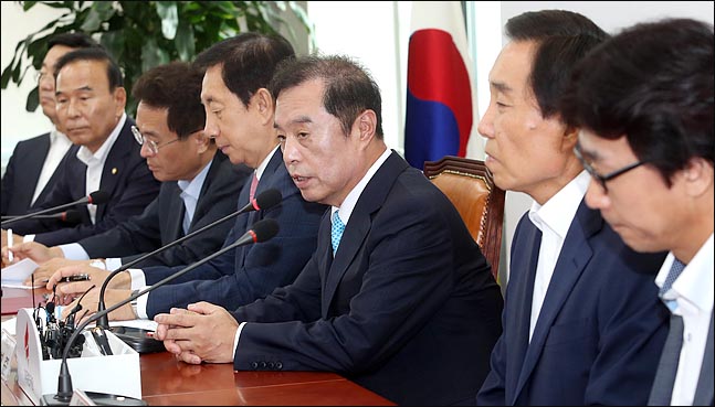김대준, 한국당 비대위원 전격 사퇴… 김병준 부담 덜었다