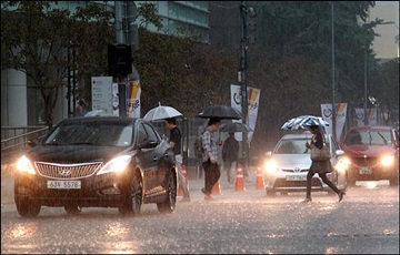 [내일날씨]전국 흐리고 비…충청·호남 시간당 40㎜ 폭우
