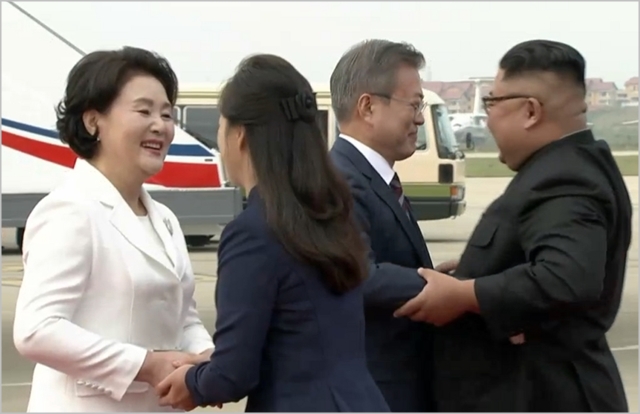[3차 남북정상회담] 평화당, 文대통령 김정은 포옹하자 "박수 한 번 칩시다"