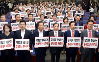 '강공' 택한 심재철, 한국당도 지원사격 총력