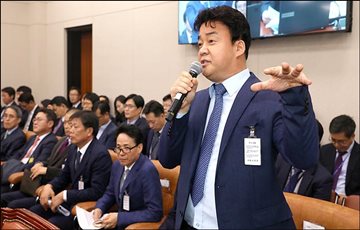 [2018 국정감사]백종원 "상생은 같이 가는 거"…스타벅스·MP그룹은 증인 선정 철회