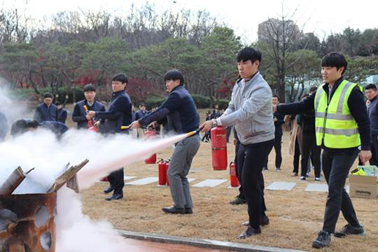 GC녹십자, 전 직원 대상 화재 대피훈련 실시