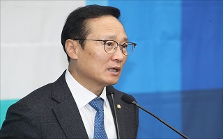 홍영표 "선거법 개정·예산 연계, 더이상 용납 못해"