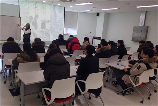 "고졸 취업 협력 해달라"...기업 향해 요청하는 교육부