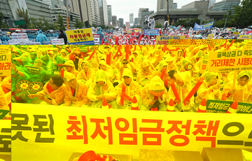 "한국경제 망한다" 경제계 절규 무시한 정부, 최저임금 개정 강행