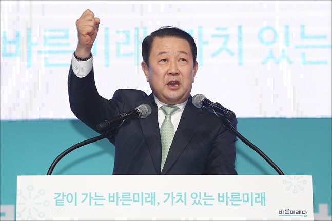 박주선 "탈당·민주당 입당, 국민과 약속 저버리는 일"