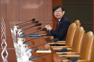 김상조 "법률로 최저임금 업종·지역별 차등은 어려워"