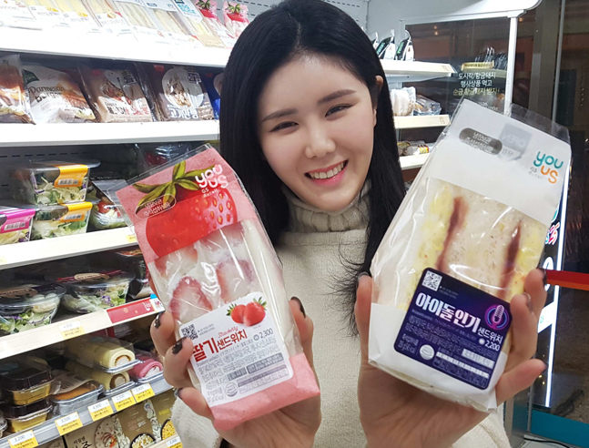 GS25, 딸기‧아이돌 샌드위치 1000만개 판매…주먹밥‧김밥 매출 넘어