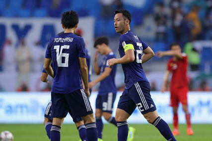 일본, 조롱 자처한 극단적 실리 축구