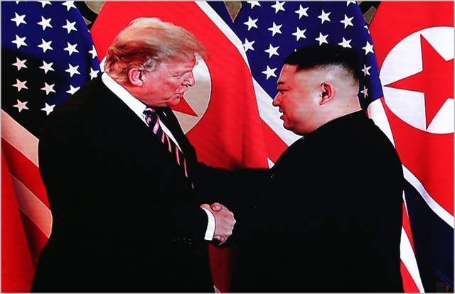 [베트남 2차북미회담] 김정은·트럼프 260일만에 재회…역사적 회담 시작 