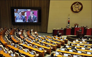 곽상도, 대통령 사위 '대가성 취직' 의혹 제기