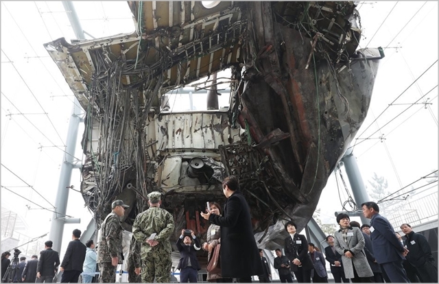 北신문 "천안함침몰? 유치한 날조극에 미친듯이 날뛰어"