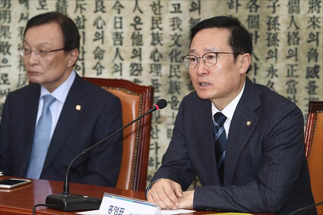 홍영표 "창원 승리, '노회찬 정신' 받아 정치개혁 이루란 뜻" 