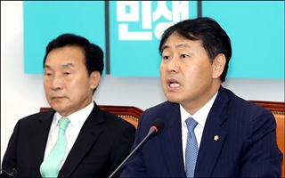 김관영 "사퇴 요구하는 분들, 총선에 기호3번이냐 2번이냐"
